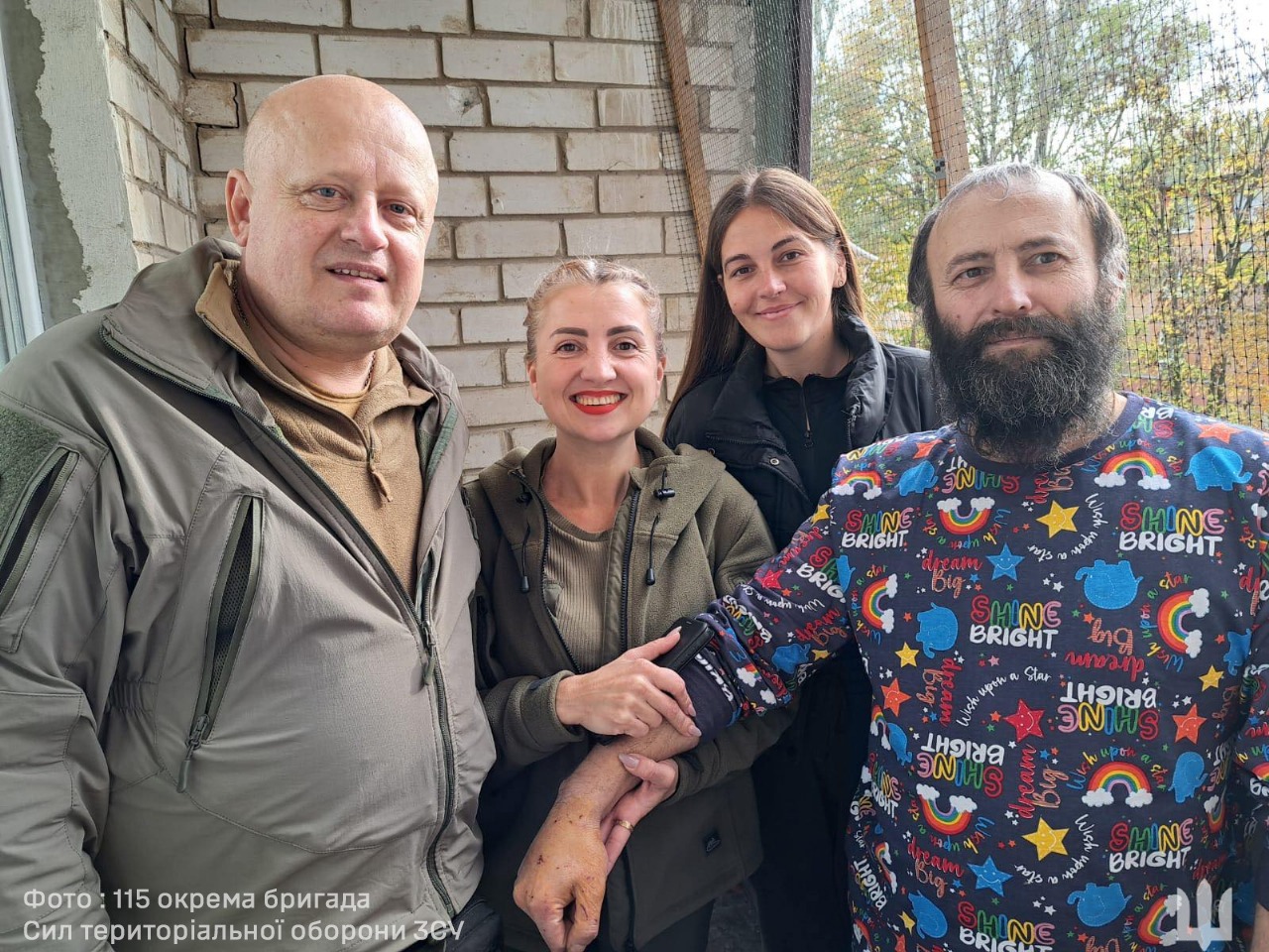 Photo with the heroes. Source: 115th Territorial Defense Brigade of the Armed Forces of Ukraine