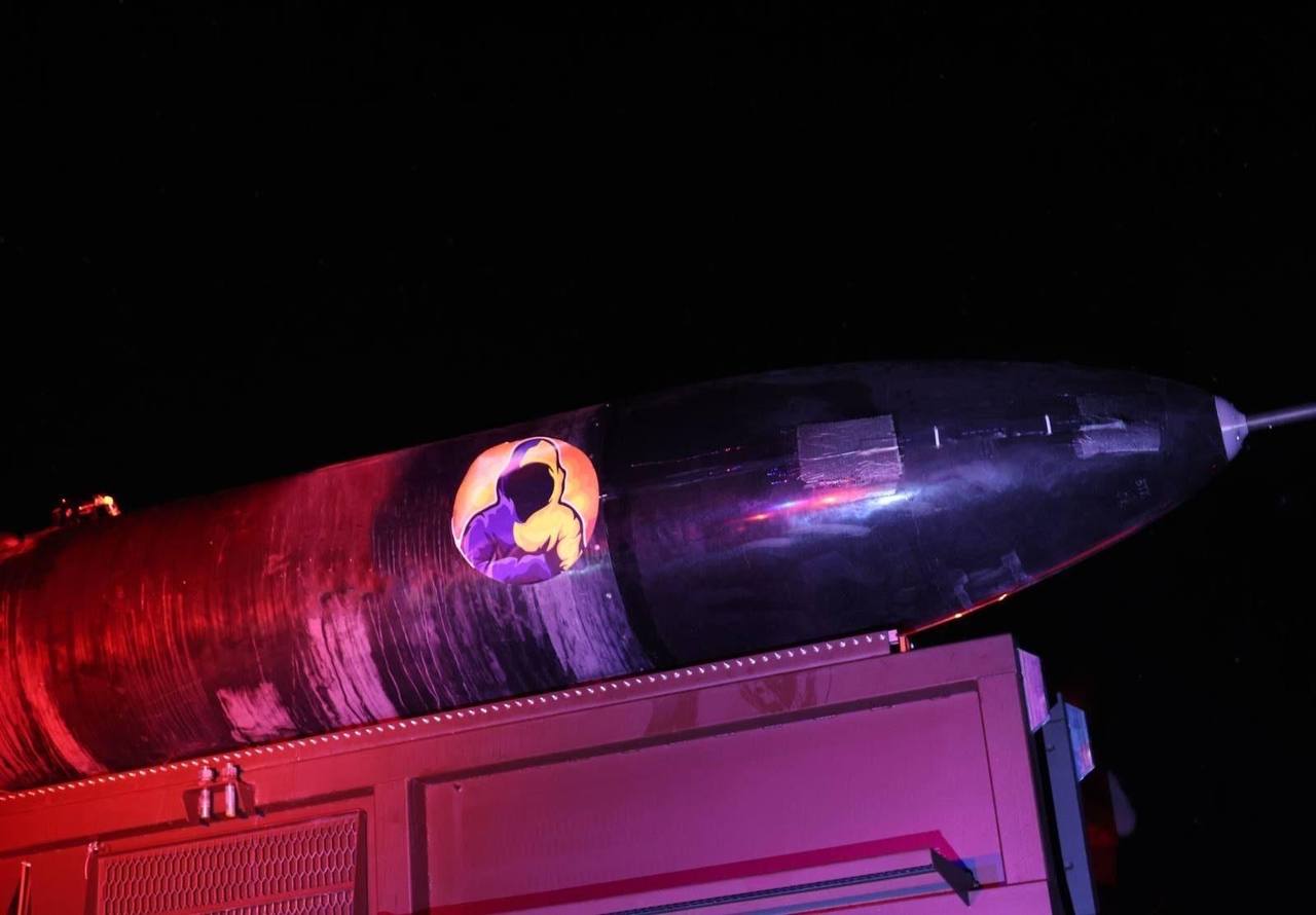 Preparation for the launch of the Ukrainian Flamingo missile. November 2025. Photo credits: t.me/vanek_nikolaev