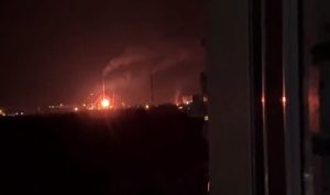 Один із найбільших: дрони повторно атакували Саратовський НПЗ