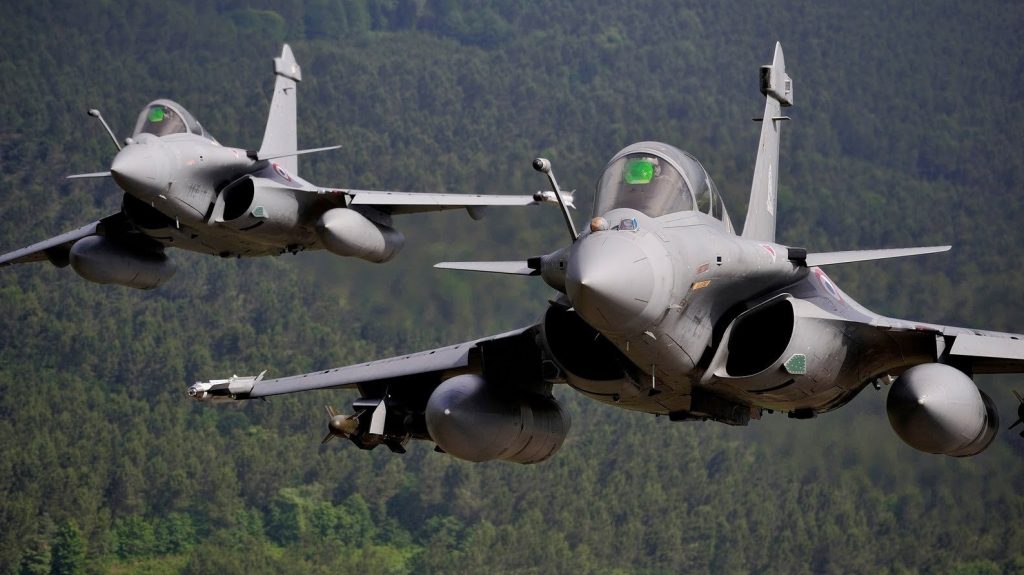 Винищувачі Rafale Повітряних сил Франції. Джерело: hdwallpaperim.com