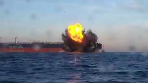 Українські морські дрони Sea Baby уразили два танкери в Чорному морі — відео