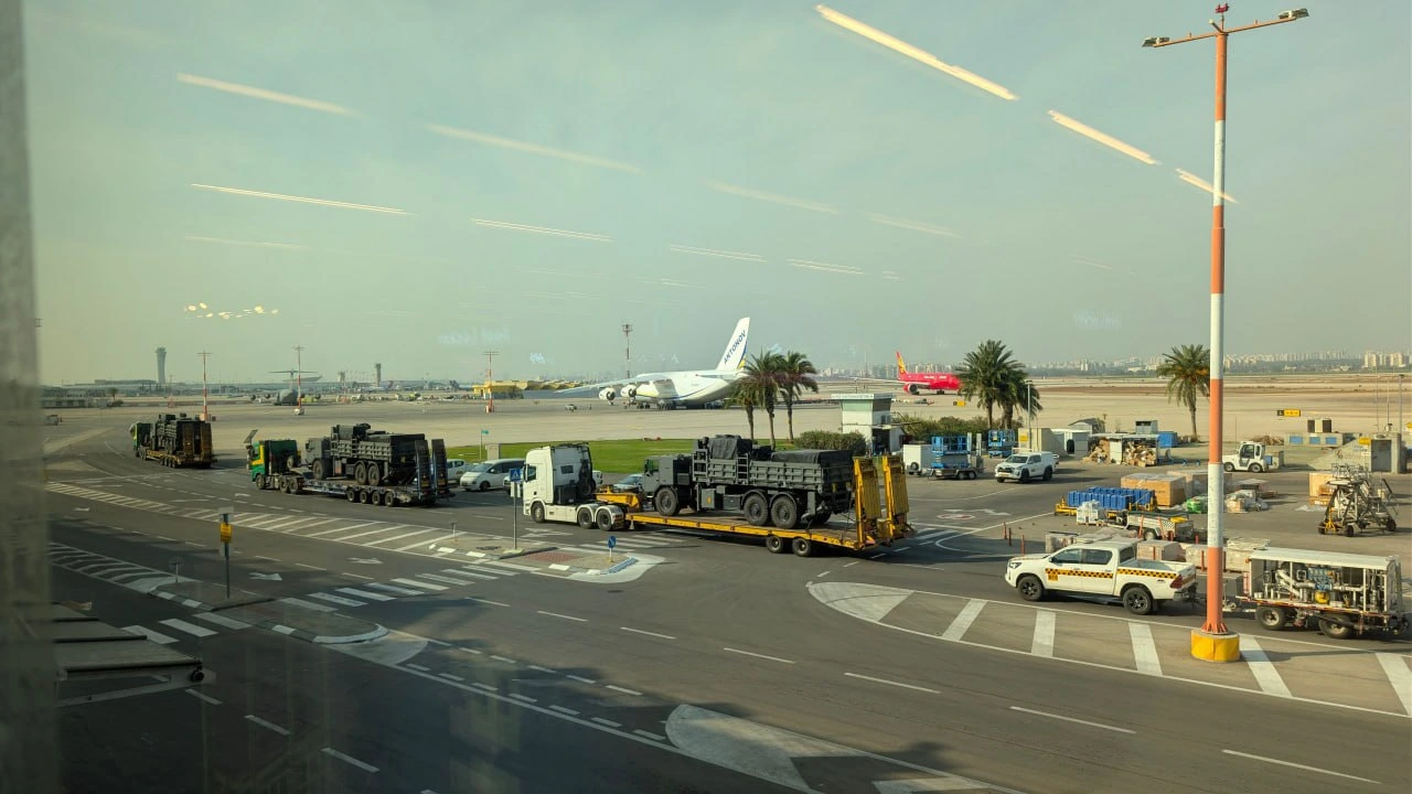 ЗРК Spyder готуються до завантаження в Ан-124 в аеропорту Бен Геріон. Фото Arab Military