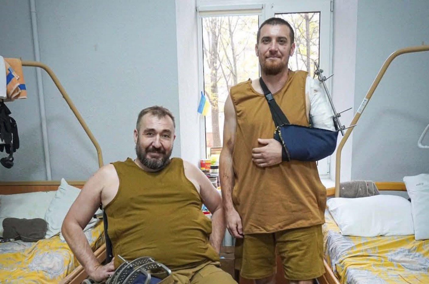 Медичні підрозділи ЗСУ отримали адаптивний одяг для поранених військових