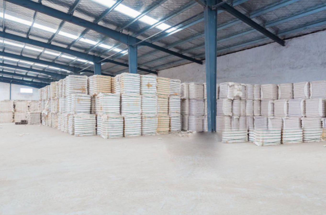 Бавовна. Ферганський хімзавод в Узбекистані. Джерело: kimyozavodi.uz