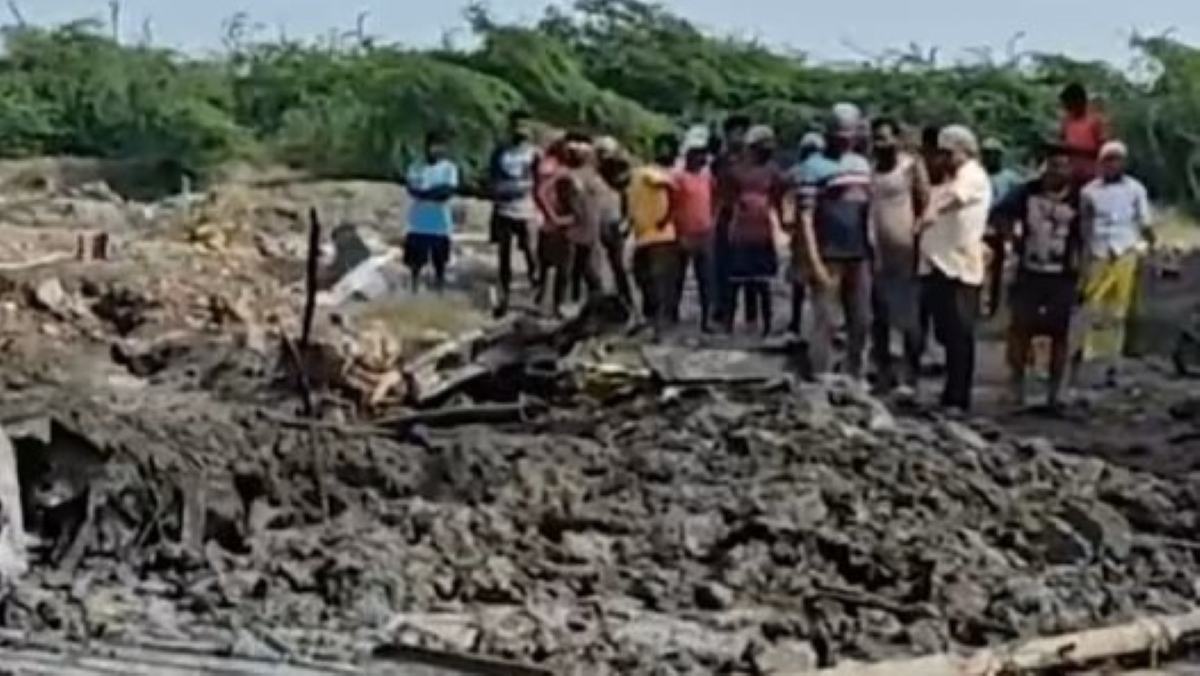 Літак ПС Індії розбився в Ченнаї: пілот устиг катапультуватися