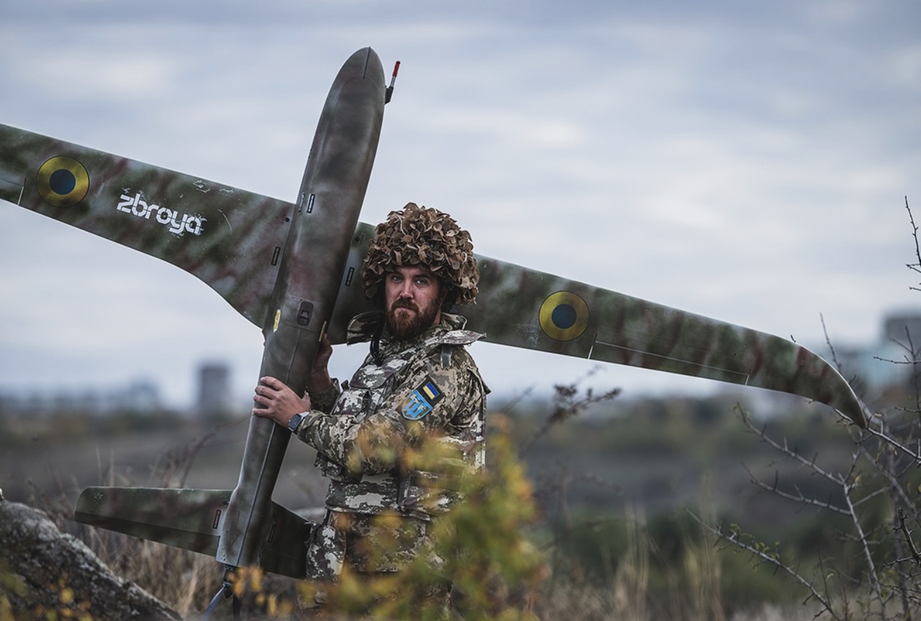У Києві для цивільних стартував набір на курси дрон-пілотів від полку «Яструби»