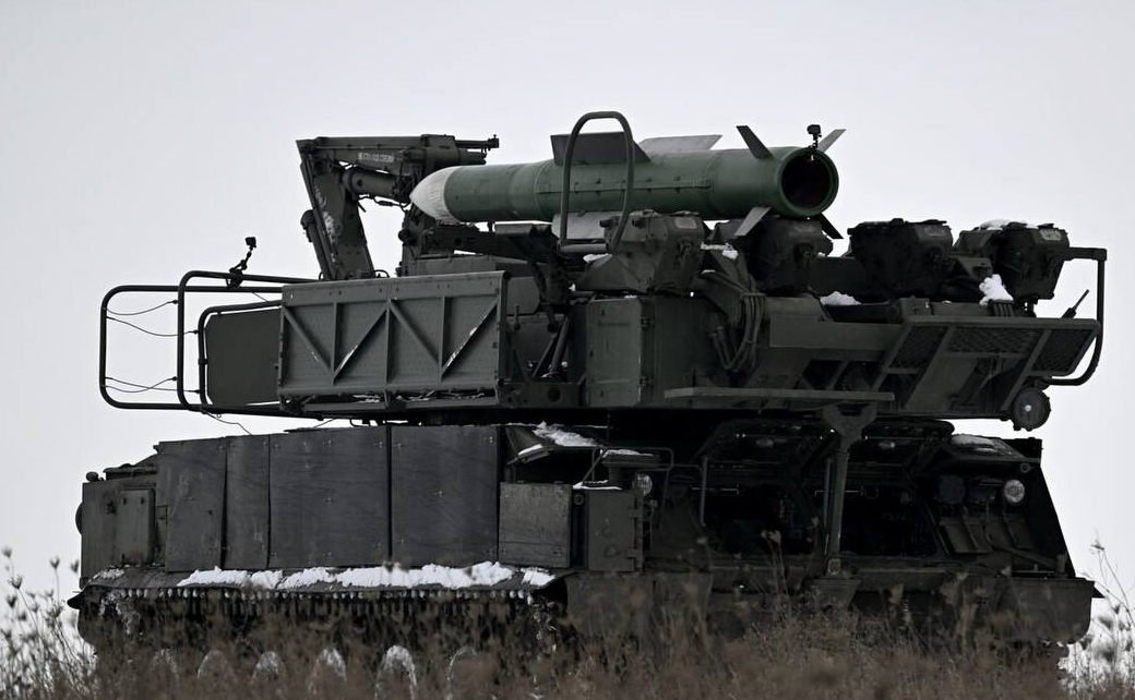 Бойове чергування російського розрахунку ЗРК 9К317 "Бук-М2". Лютий 2025. Джерело: "РИА НОВОСТИ"