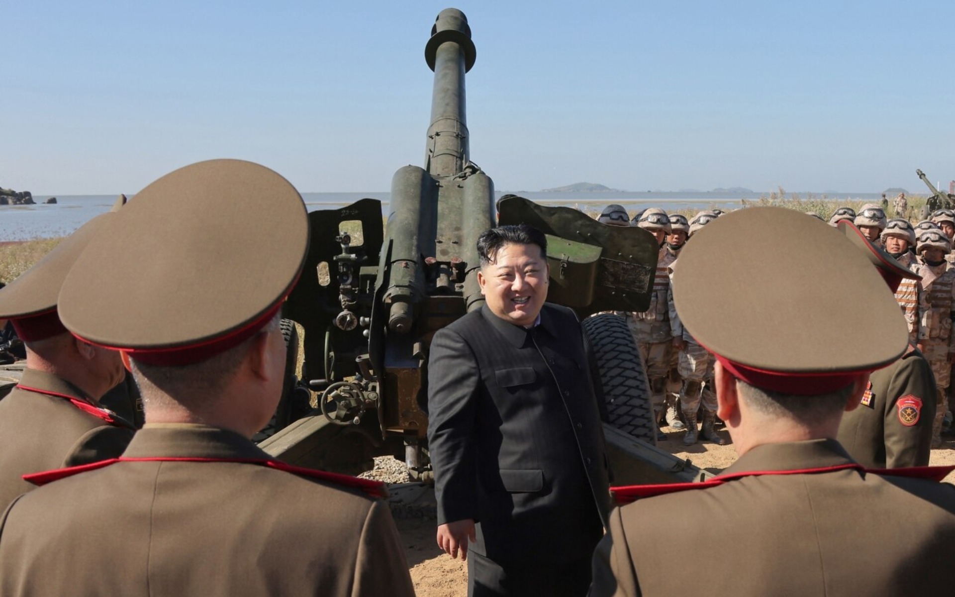 Russian Artilleryman Complains about the Quality of North Korean D-74 Cannon