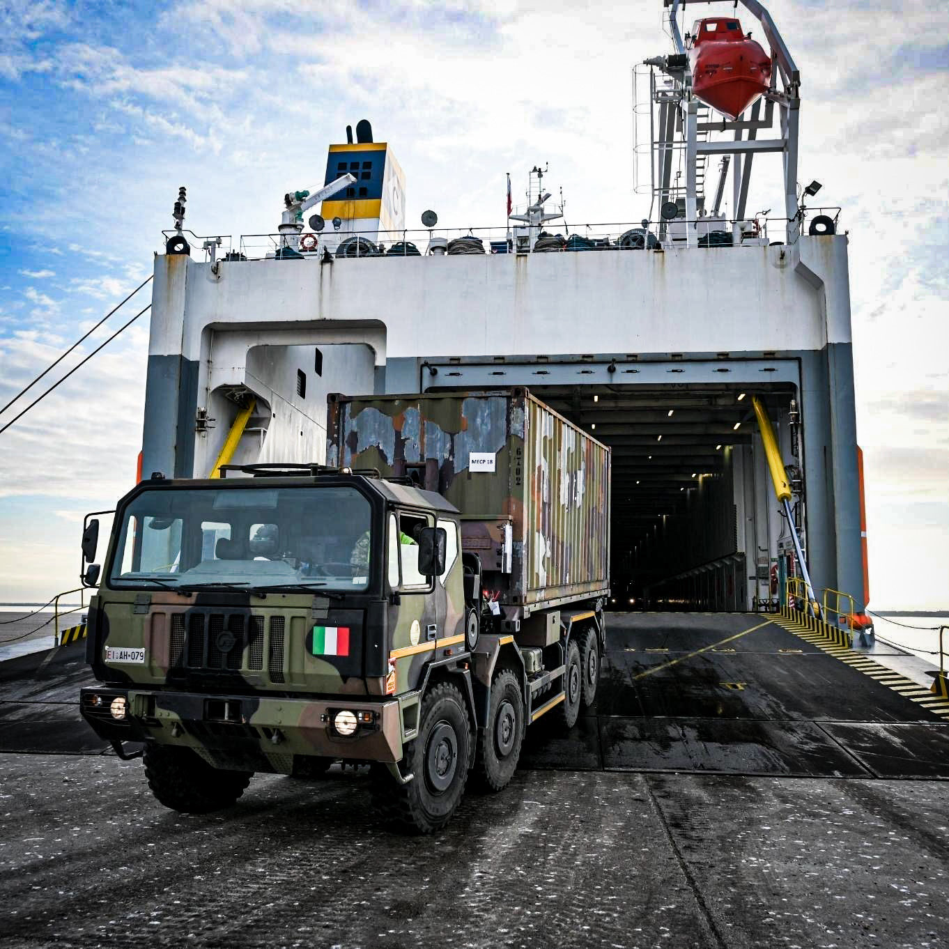 European Parliament Calls to Remove Internal Borders for Military Movement Across the EU