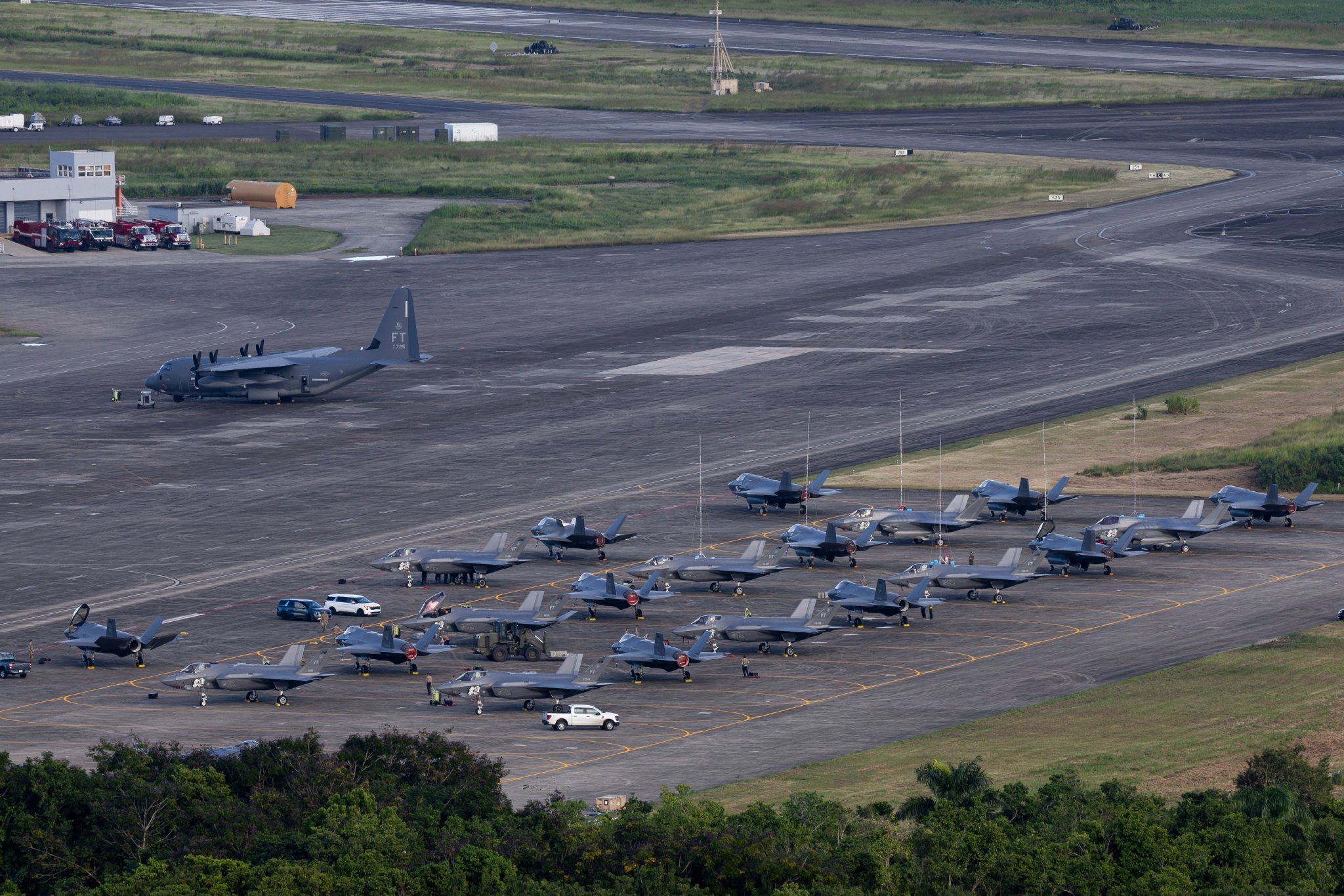 U.S. Expands F-35 Deployment Near Venezuela to 20 Aircraft