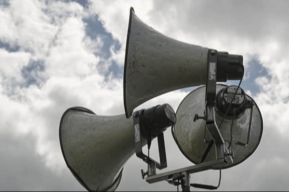 Ілюстративне зображення сповіщення від Кабміну про порайонне оголошення про повітряні тривоги. Джерело: Кабмін