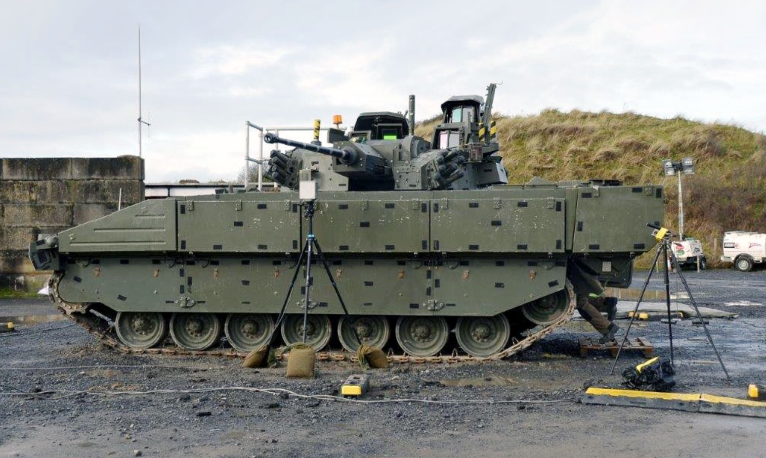 У Британії спливли нові проблеми з БМП AJAX