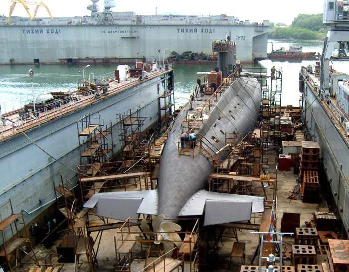Kilo-class B-464 Ust-Kamchatsk (modernized) in the floating dock. Photo from open sources