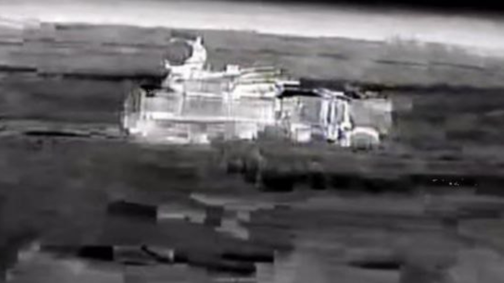 Комплекс "Панцирь-С2" в камері українського дрона перед ударом. 18.12.2025. Джерело: СБУ