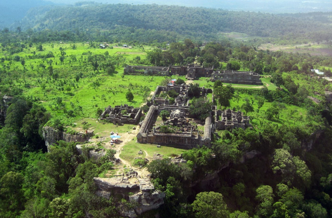 Храм Преахвіхеа - об'єкт територіальної суперечки між Камбоджею і Таїландом