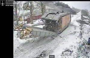 Росіяни залучили імпровізований мостоукладальник для форсування Казенного Торця біля Покровська