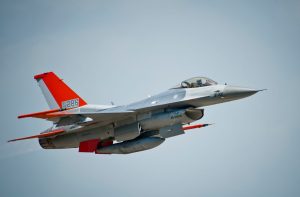 Boeing завершив контракт на переробку винищувачів F-16 на літаки-мішені QF-16