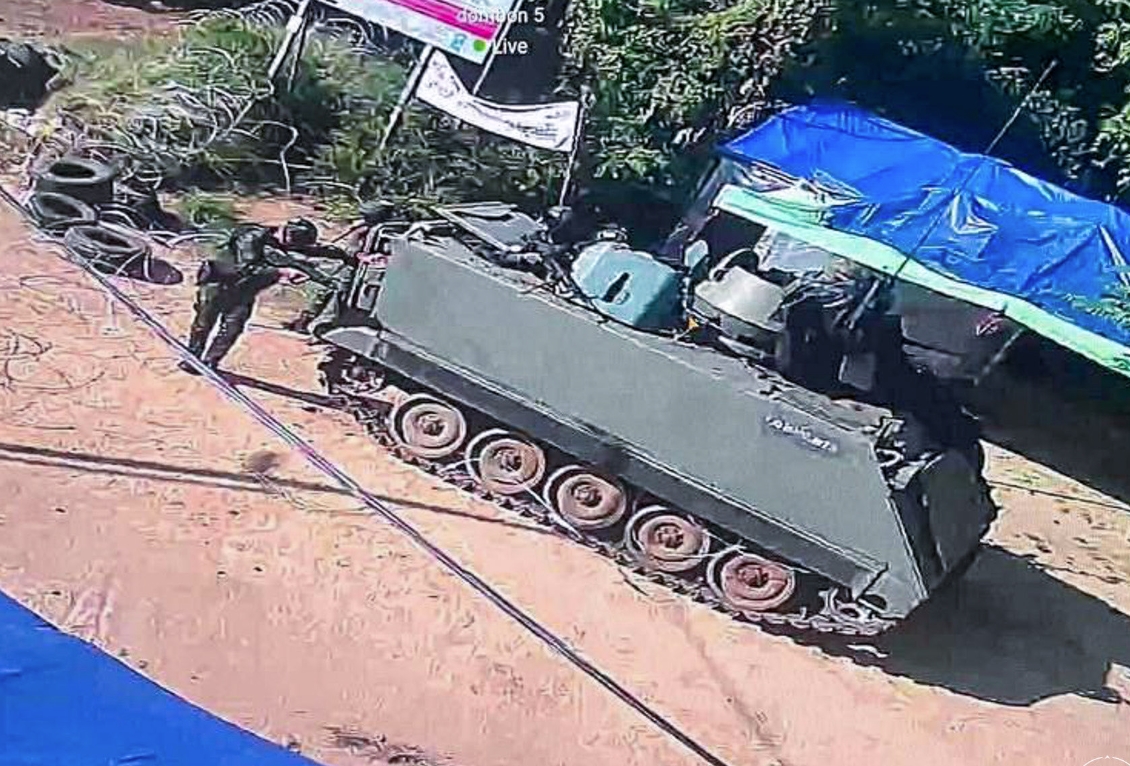 Таїланд на танках та БТРах вторгвся в Камбоджу