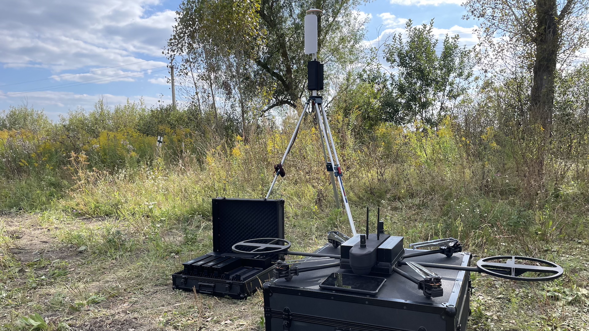 Весь комплекс з дроном "Спінер" від Ailand Systems