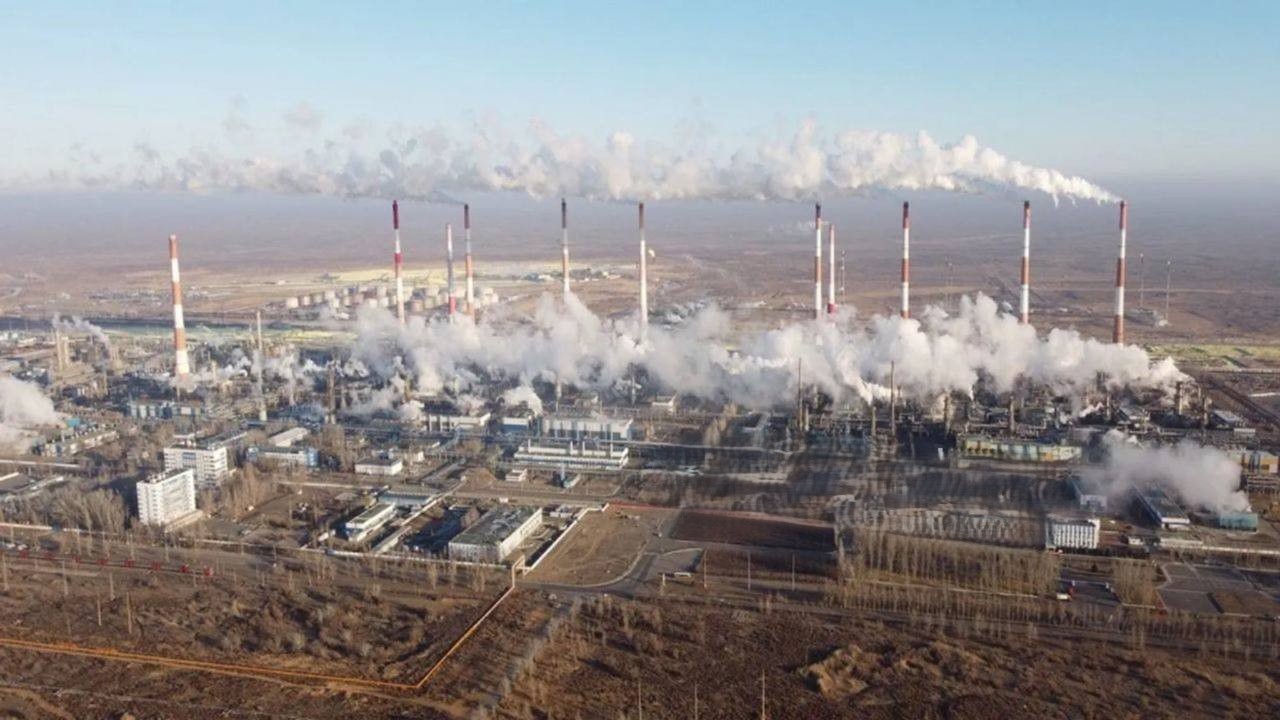 Сили оборони атакували стратегічний ГПЗ у Астраханській області