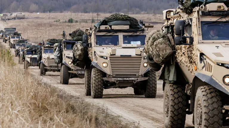 Бронеавтомобілі Foxhound британської армії. Фото: Британська армія.