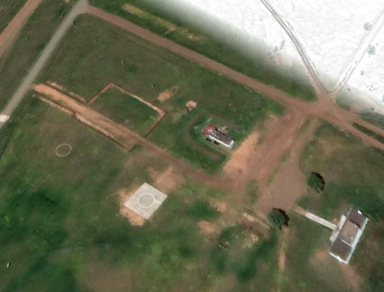 Супутникові знімки полігону для випробувань дронів-камікадзе «Герань-2» в Оренбурзькій області. 2022 рік. Джерело: kim høvik