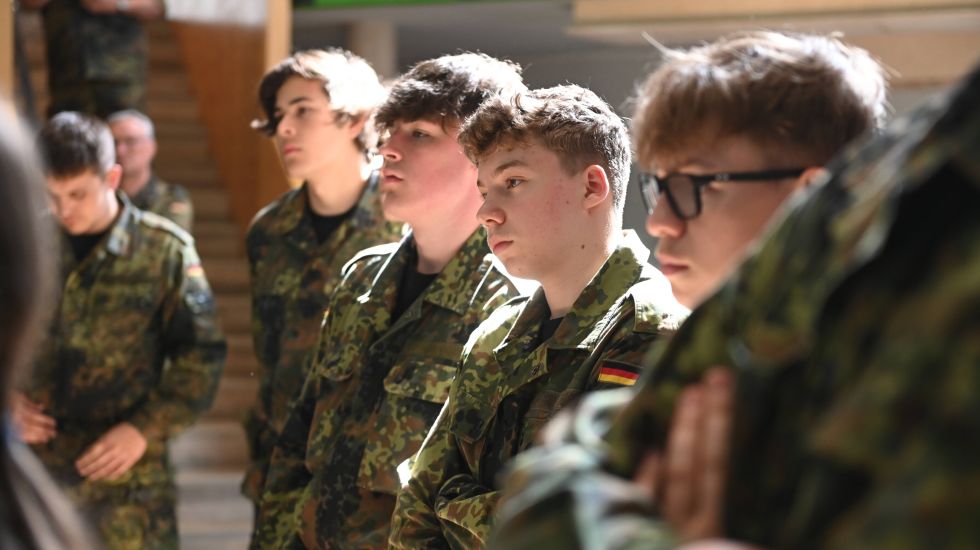 Illustrative image on the topic of surveying young people in Germany. Photo credits: DW