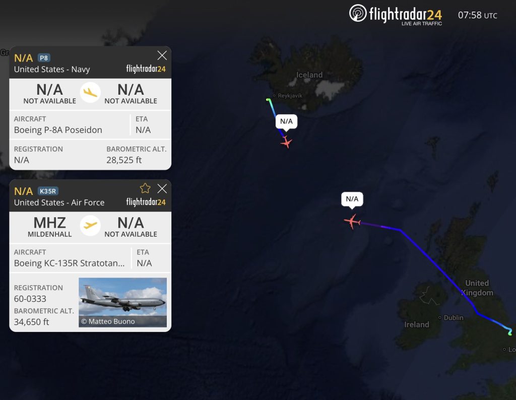 Патрульний літак P-8A Poseidon та паливозаправник KC-135R США під час підготовки до перехоплення танкера Marinera. Фото: FlightRadar