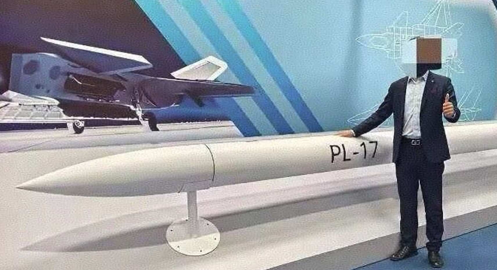 У Китаї показали одну з найнебезпечніших ракет для повітряного бою — PL-17