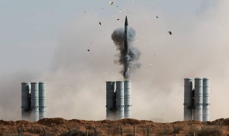 Launch of a missile from the S-400 air defense system. Photo from open sources