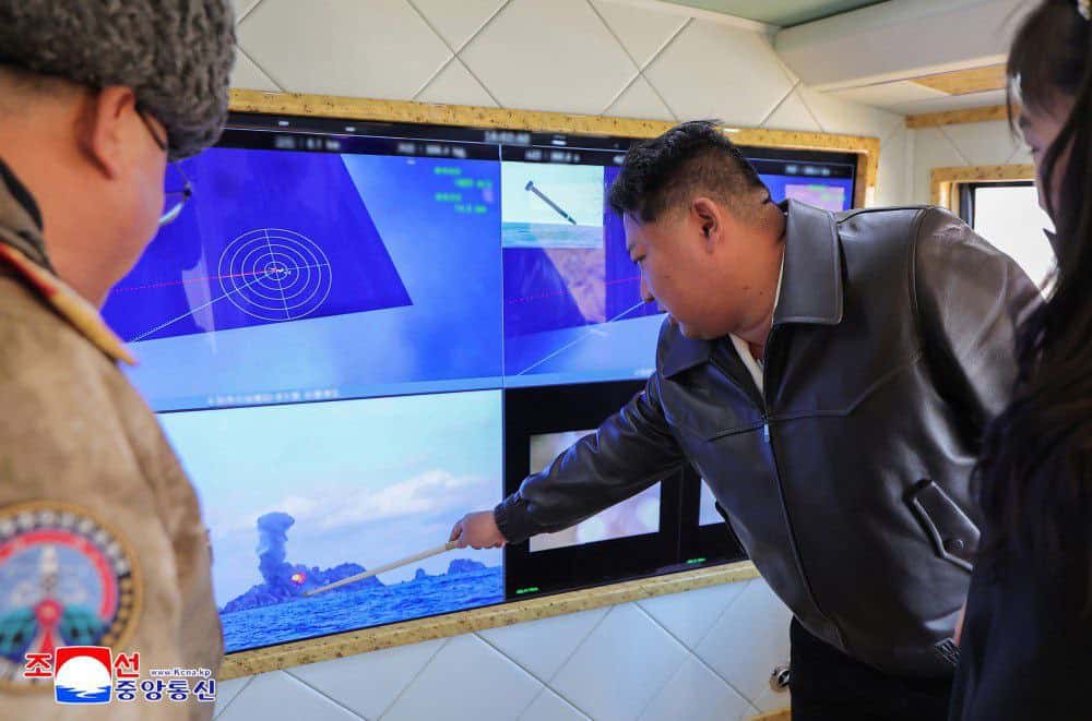 Командний пункт під час випробувань важкої реактивної системи KN-25. Січень 2026. КНДР. Джерело: @KPA_bot