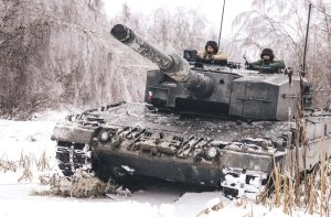 Czech Specialists Begin Training on Maintenance and Repair of Leopard 2A4 Tanks