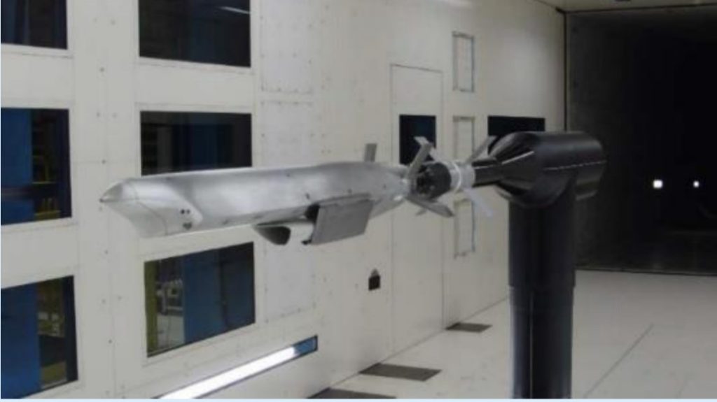 Прототип крилатої ракети для оборони островів від компанії Kawasaki з установленим прискорювачем для вертикального запуску. Фото: Kawasaki.