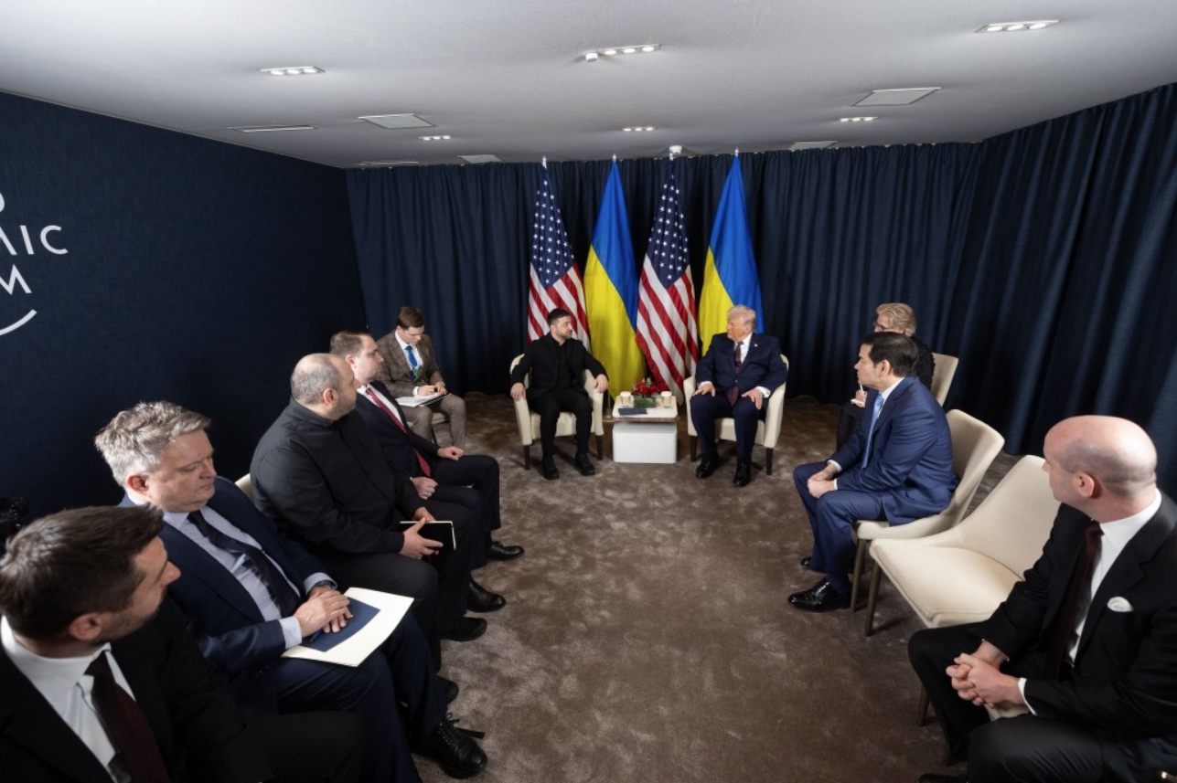 Зеленський анонсував зустріч Україна-США-РФ в ОАЕ