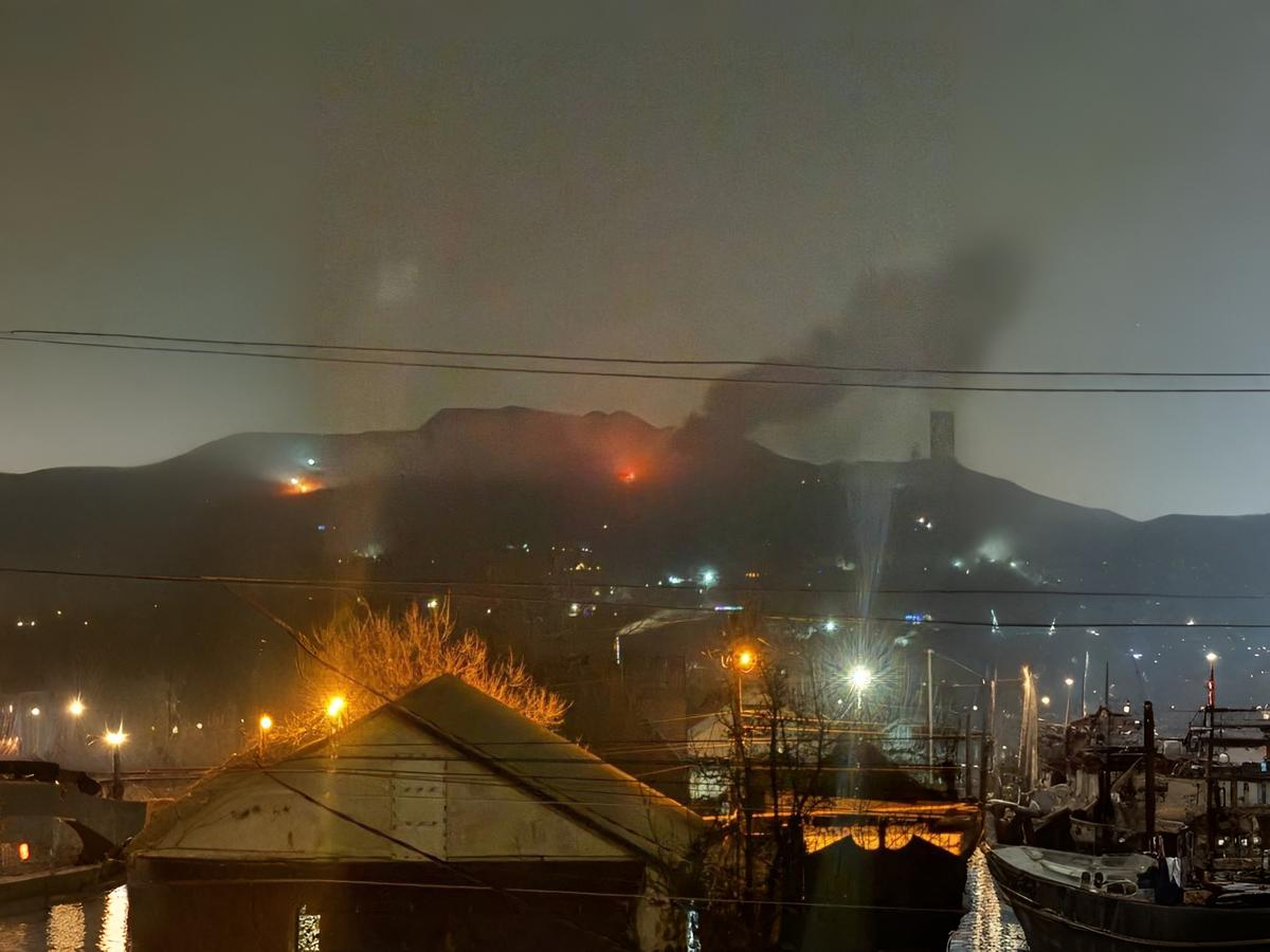 Explosions and Fire in Occupied Makiivka in the Donbas; Military Facility Likely Hit