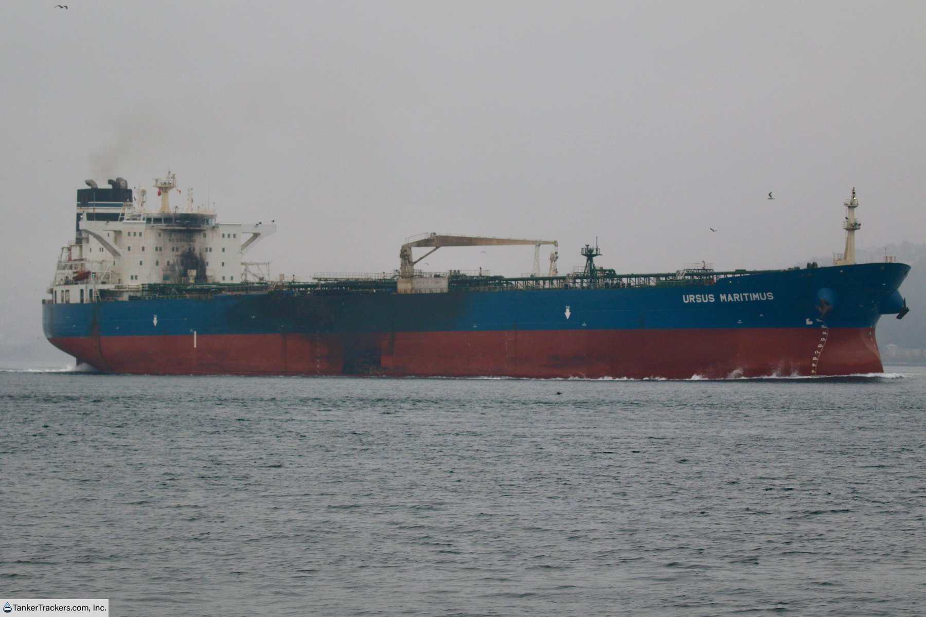 Damaged Russian “Shadow Fleet” Oil Tanker Arrives in Turkey After Incident at Taman Port
