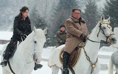 Кім Чен Ин знову проїхався на білому коні. Джерело: KCNA