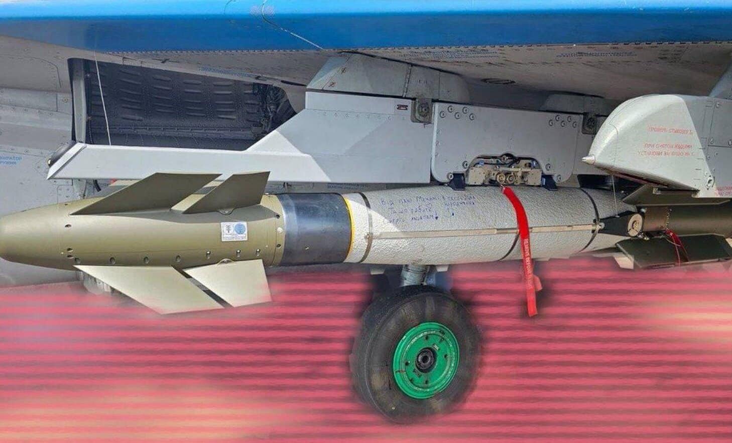 AASM-250 Hammer precision-guided bomb of French production, suspended under the wing of a MiG-29 fighter jet of the Ukrainian Air Force. 2024, Ukraine. Photo credits: The War Zone