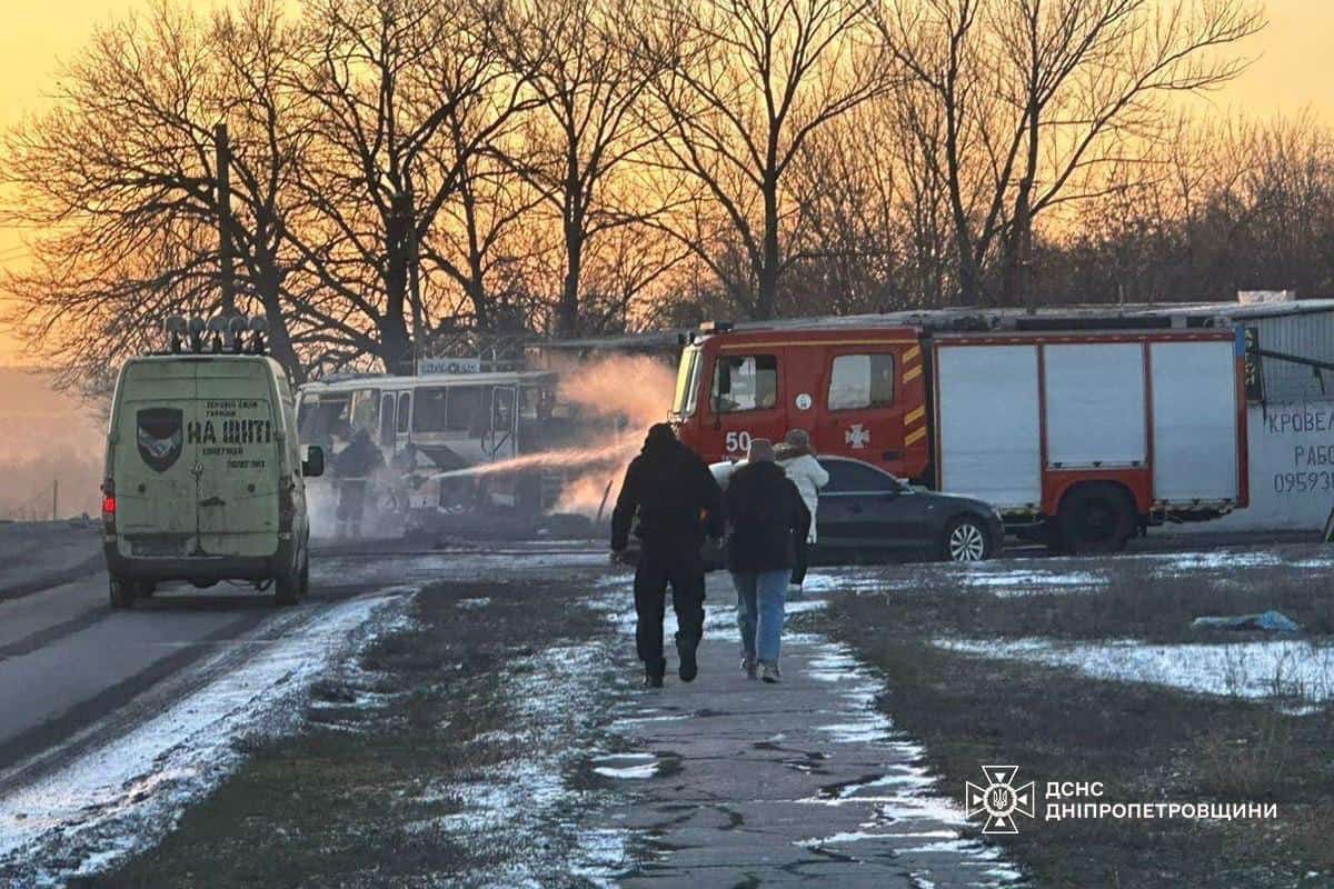 A bus with miners that was attacked. Photo credits: State Emergency Service of Ukraine