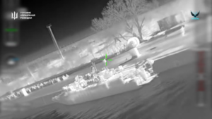 Дрон ГУР потопив російський катер «БК-16» у Криму