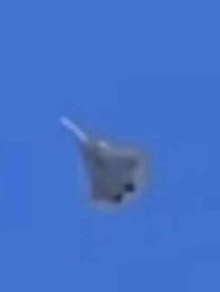 Винищувач Су-57Э у небі над Алжиром. Фото: Yahia532852879