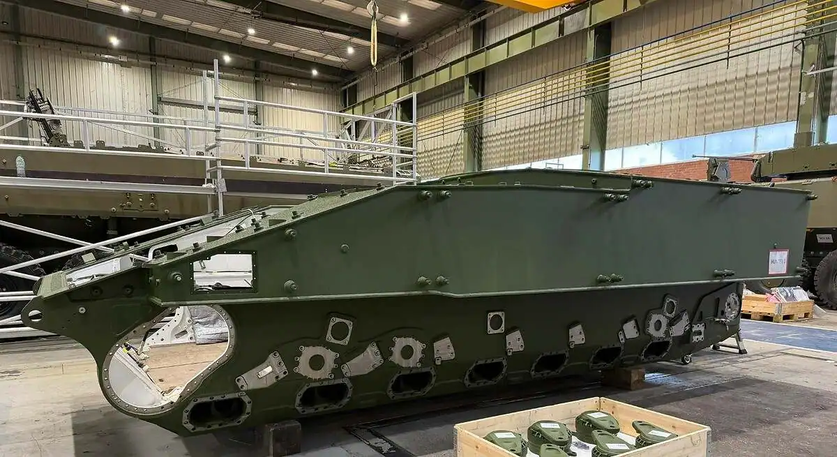 Корпус БМП HUNTER (ASCOD), що проходить збірку на заводі Trubia GDELS. Фото elEconomista