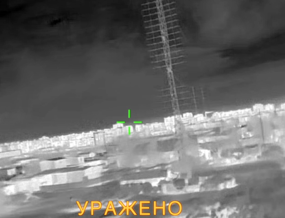 За секунди до ураження РЛС "Подлет". Джерело: відео ГУР МО