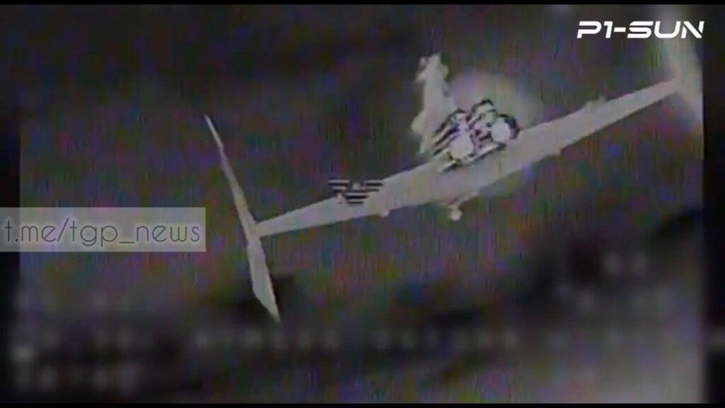 Ракета Р-60 встановлена задом наперед на ударному БпЛА типу "Шахед". Стоп-кадр з відео каналу Тарас Григорович повідомляє