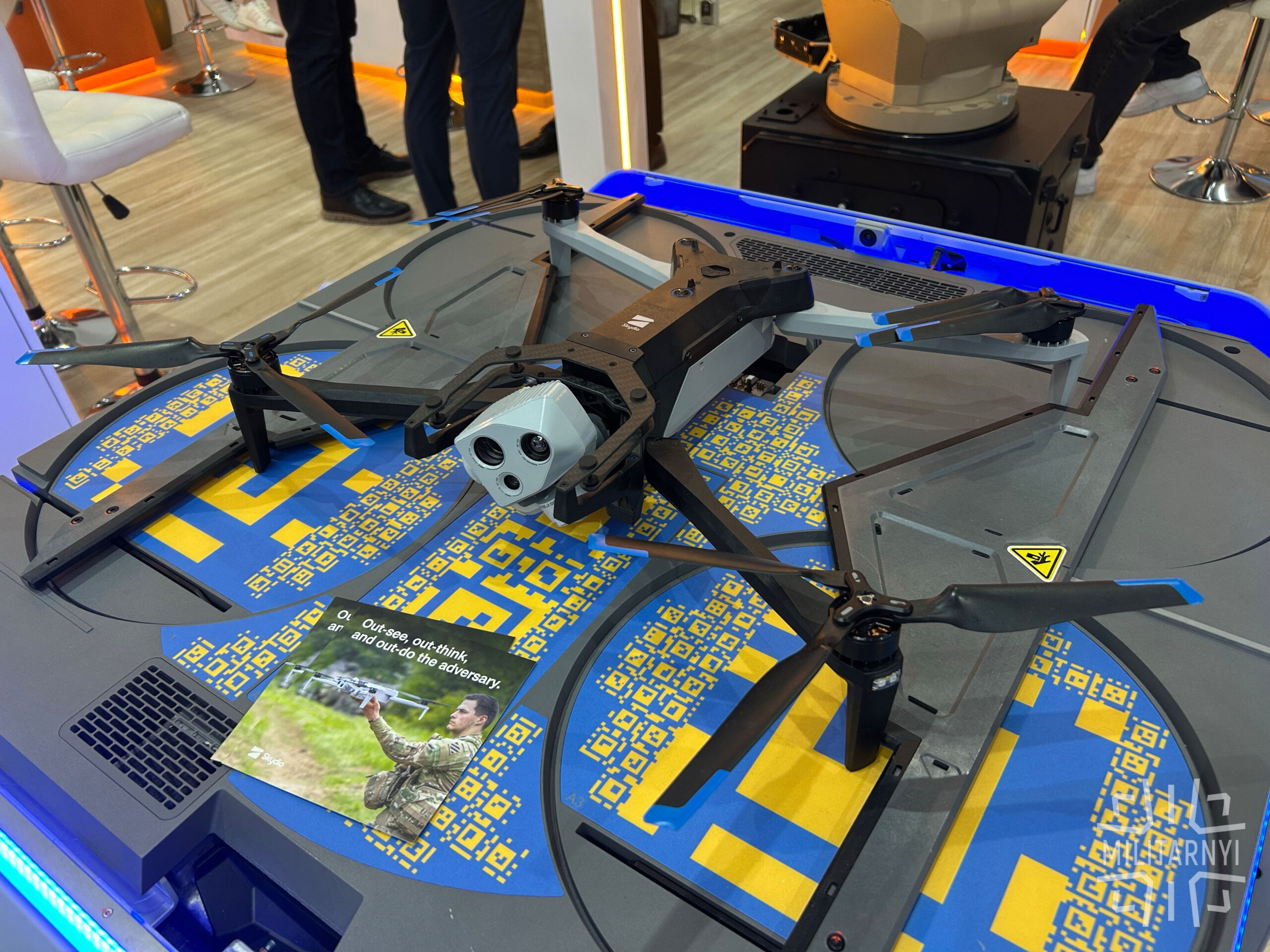 Українські військові використовують американські «мавіки» Skydio X10D