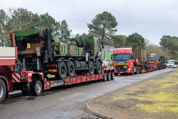 Транспортування елекментів першої ЗРК Транспортування елементів першої ЗРК SAMP/T NG Збройних сил Франції. Фото CEAM-AWCSAMP-T NG Збройних сил Франції. Фото CEAM-AWC