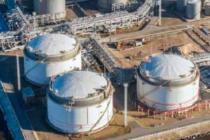 Ukrainian Strike Destroys Half of Oil Depot Tanks in Velikiye Luki