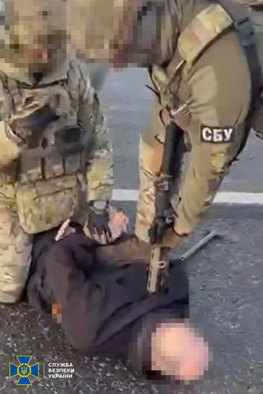 Arrest of one of the suspects in the terrorist attack in Kyiv on February 11, 2026. Photo credits: SSU