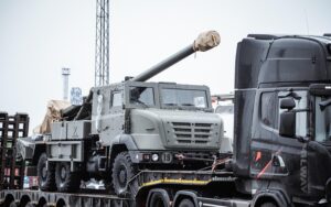 До кінця року Естонія отримає ще 12 самохідних установок CAESAR