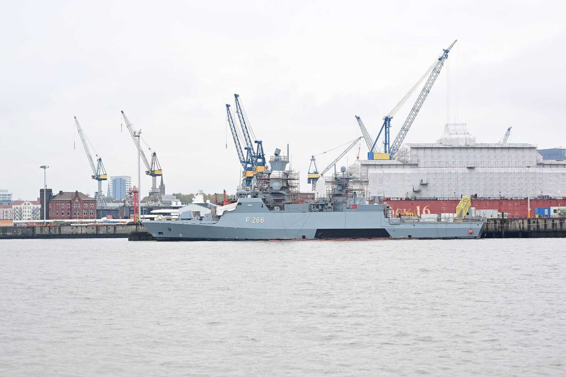 Corvette F266 Emden at the Blohm+Voss shipyard in Hamburg. Photo credits: IMAGO/Lobeca